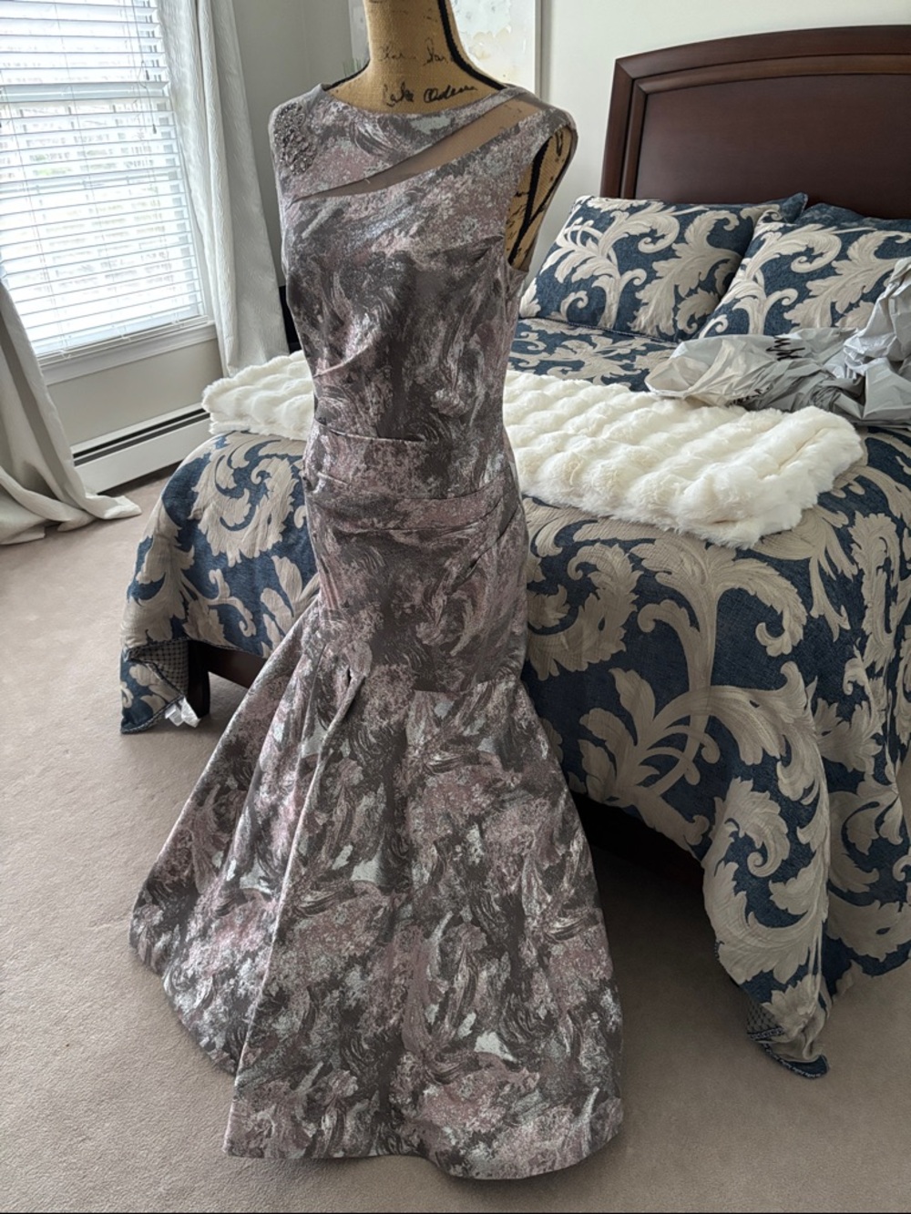 Teri Jon by Rickie Freeman Gown